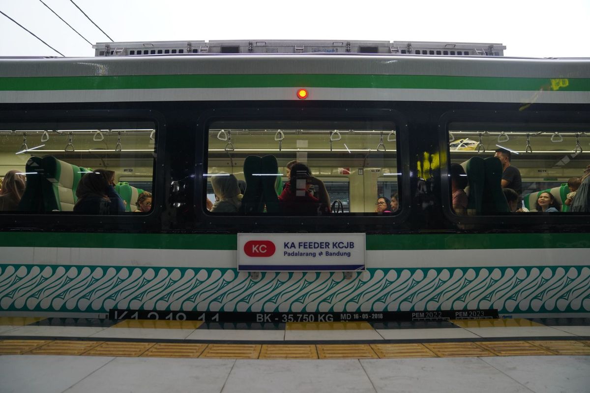 Jadwal Kereta Feeder Whoosh Bandung-Padalarang, Senin 7 April 2025