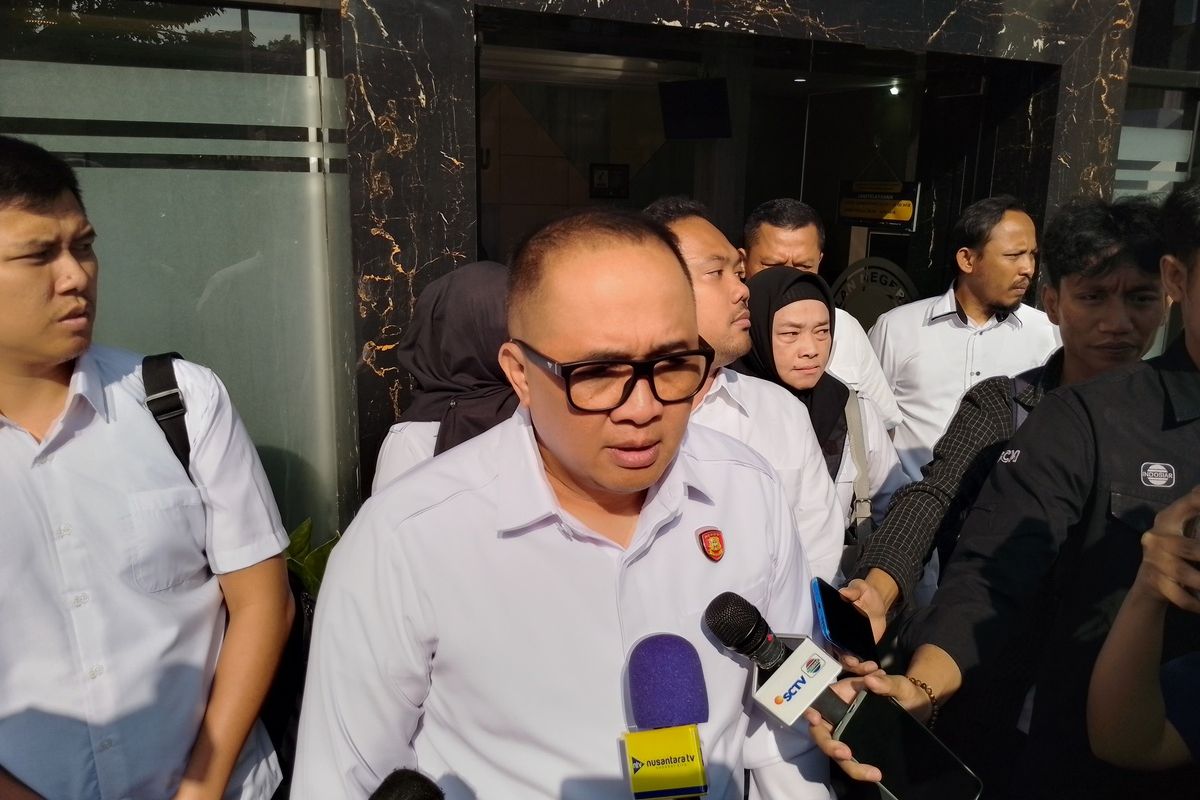 Kabidkum Polda Jabar, Kombes Pol Nurhadi Handayani jelang sidang praperadilan di Pengadilan Negeri Bandung Kelas IA, Kota Bandung, Jawa Barat, Senin (1/7/2024).