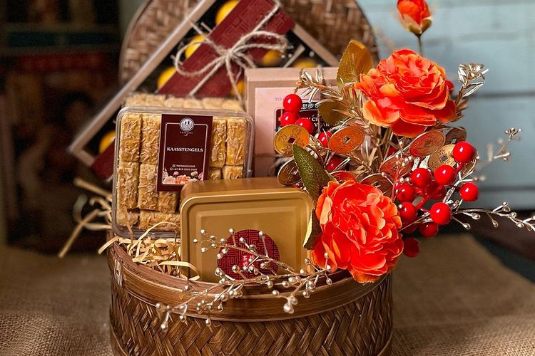 Hamper Imlek di Bandung dari  Instagram @twinniescake.