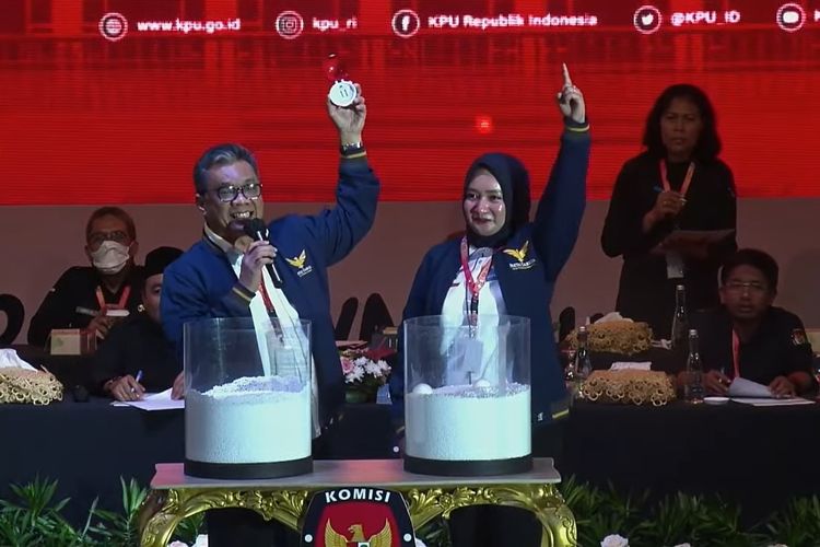 Partai Garuda mendapat nomor urut 11. Pengundian nomor urut partai politik peserta Pemilu 2024 dilangsungkan di kantor KPU RI, Rabu (14/12/2022).