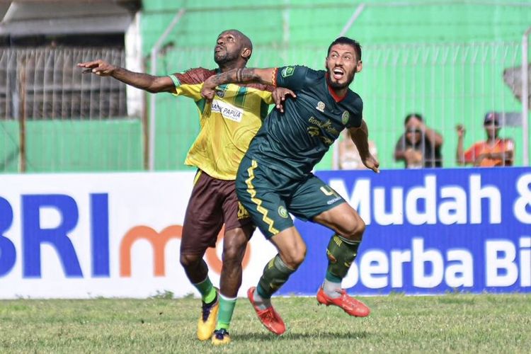 Laga pertama babak 12 besar Grup Z Liga 2 2023-2024 antara Persipal Babel United vs Persewar Waropen yang berakhir dengan skor 2-1 di Stadion Galiwase Kota Palu, Sabtu (6/1/2024) sore.