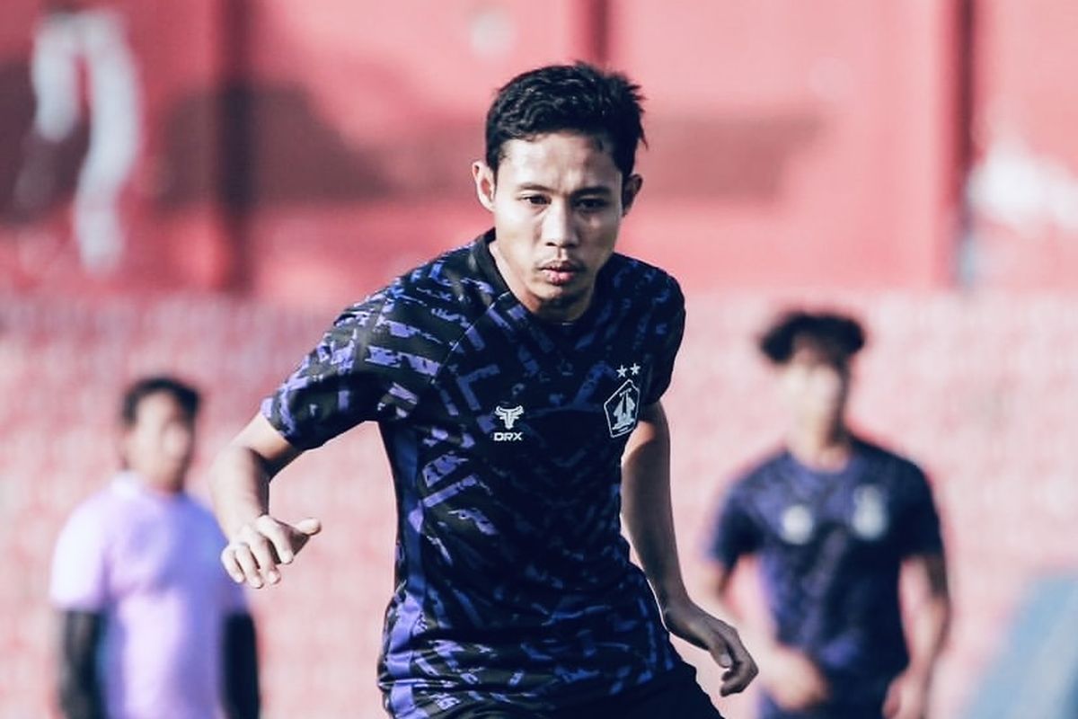 Evan Dimas menjadi salah satu pemain rekrutan Persik Kediri untuk Liga 1 2024-2025.