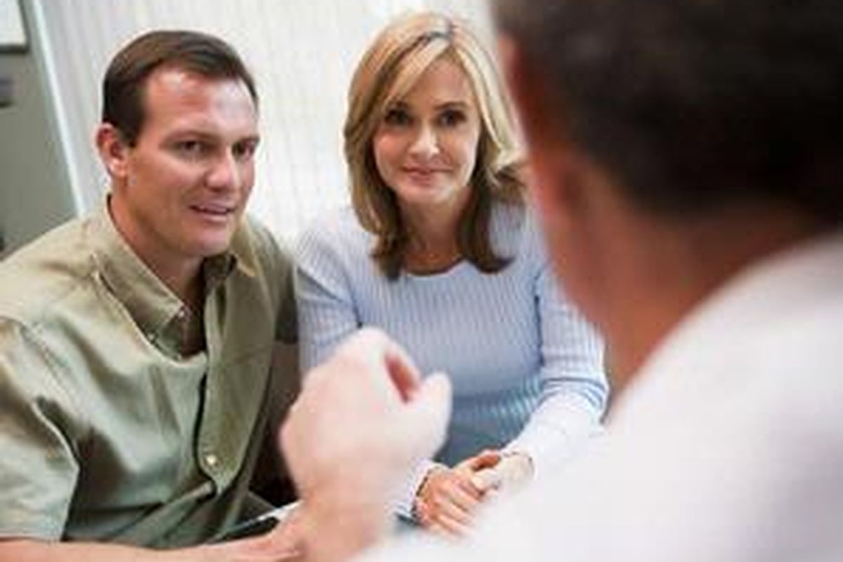 Konseling pernikahan bisa membantu pasangan yang tengah berkonflik untuk menyehatkan kembali hubungannya.