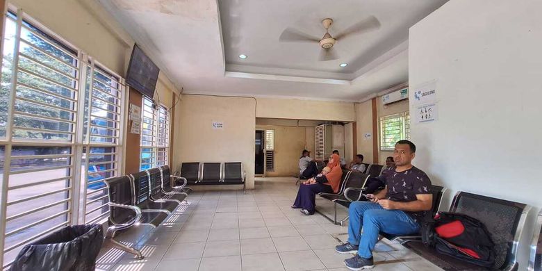 Ruang tunggu halte Trans Batam, Selasa (31/10/2023). 