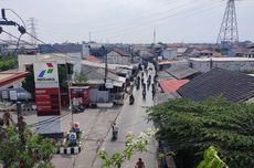 Penutupan Jalan di Harapan Indah Picu Kemacetan Parah, Warga: Ganggu Banget