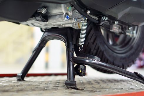 Jangan Lupa Rawat Standar Tengah Motor