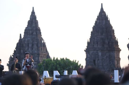 Yura Yunita Main Perkusi di Prambanan Jazz Festival 2017