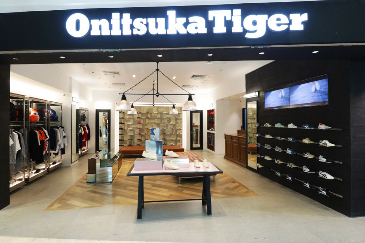 Toko Onitsuka Tiger di Plaza Senayan