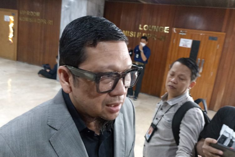 Ketua Komisi II DPR RI, Ahmad Doli Kurnia Tandjung saat ditemui di Kompleks Parlemen, Senayan, Jakarta, Senin (12/9/2022).