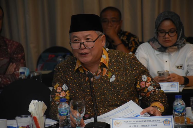 Anggota Komisi XI Dewan Perwakilan Rakyat (DPR) Republik Indonesia (RI) Hendrawan Supratikno.