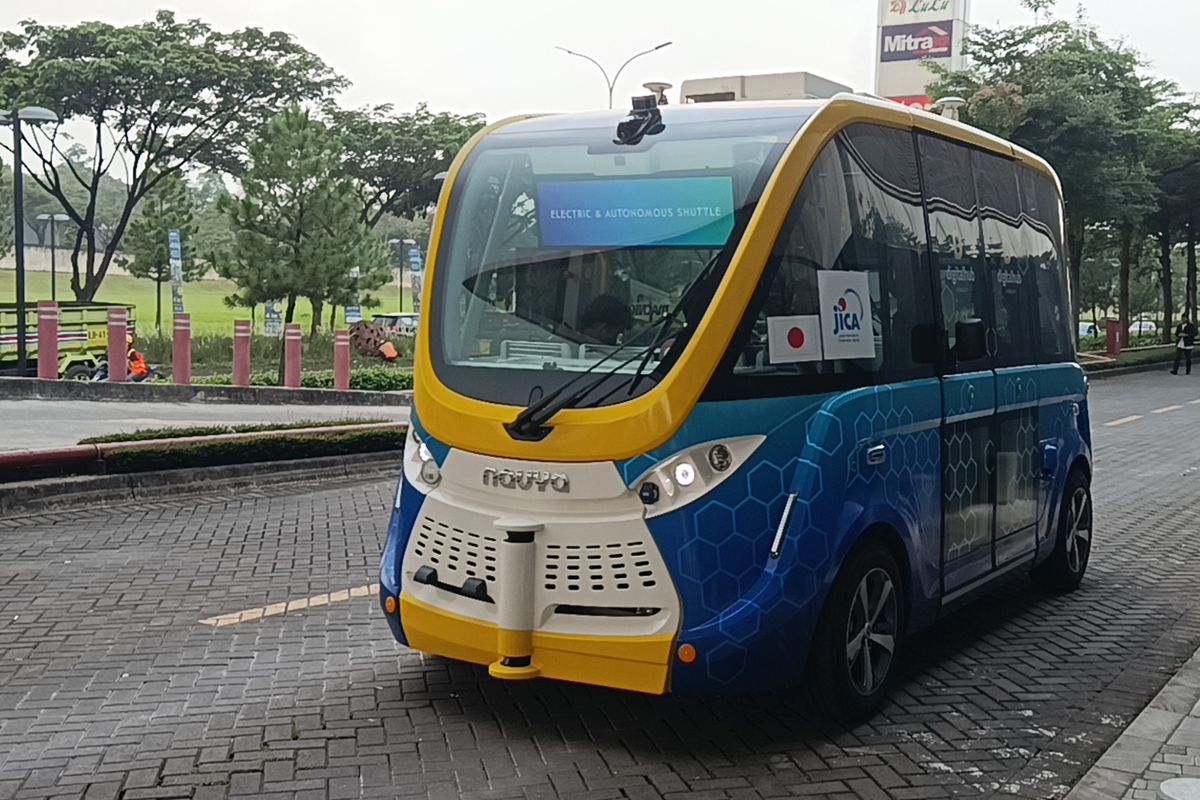 Uji coba kendaraan listrik otonom di Q Big BSD