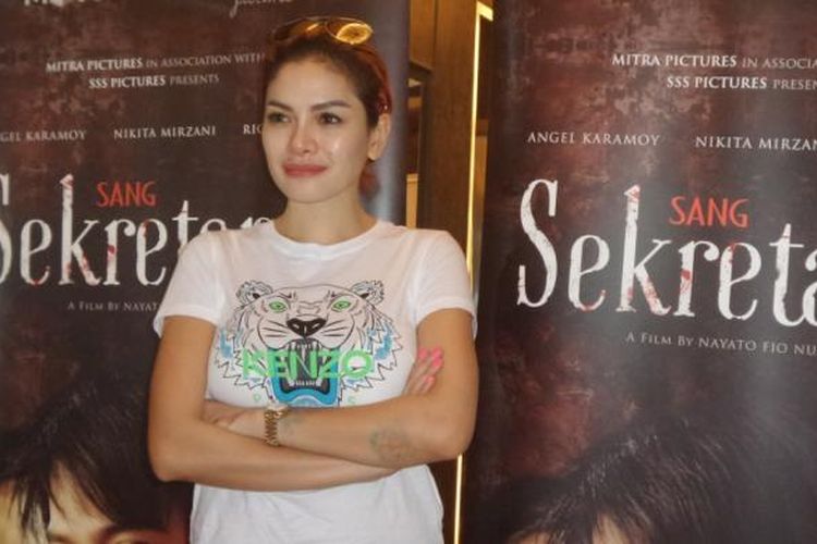 Nikita Mirzani di sela press screening film Sang Sekretaris di gedung MD Entertainment, Setiabudi, Jakarta Selatan, Senin (19/9/2016) sore.