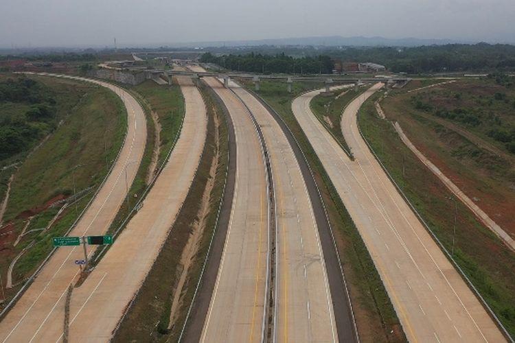 Proyek Jalan Tol Jakarta-Cikampek (Japek) II Selatan Paket 3 Sukabungah-Kutanegara-Sadang.