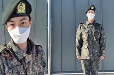 Jin BTS Pamer Foto Pakai Seragam Militer