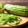 11 Manfaat Pare, Termasuk Menurunkan Gula Darah dan Berat Badan