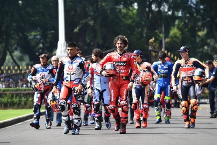 Parade pebalap MotoGP 2022 di Jakarta