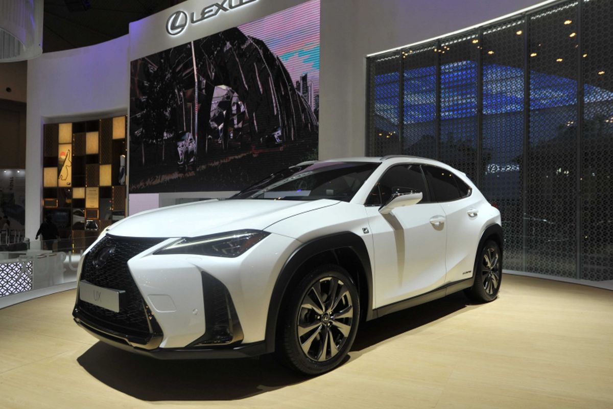 Lexus UX hadir pertama kali di Asia di ajang GIIAS 2018