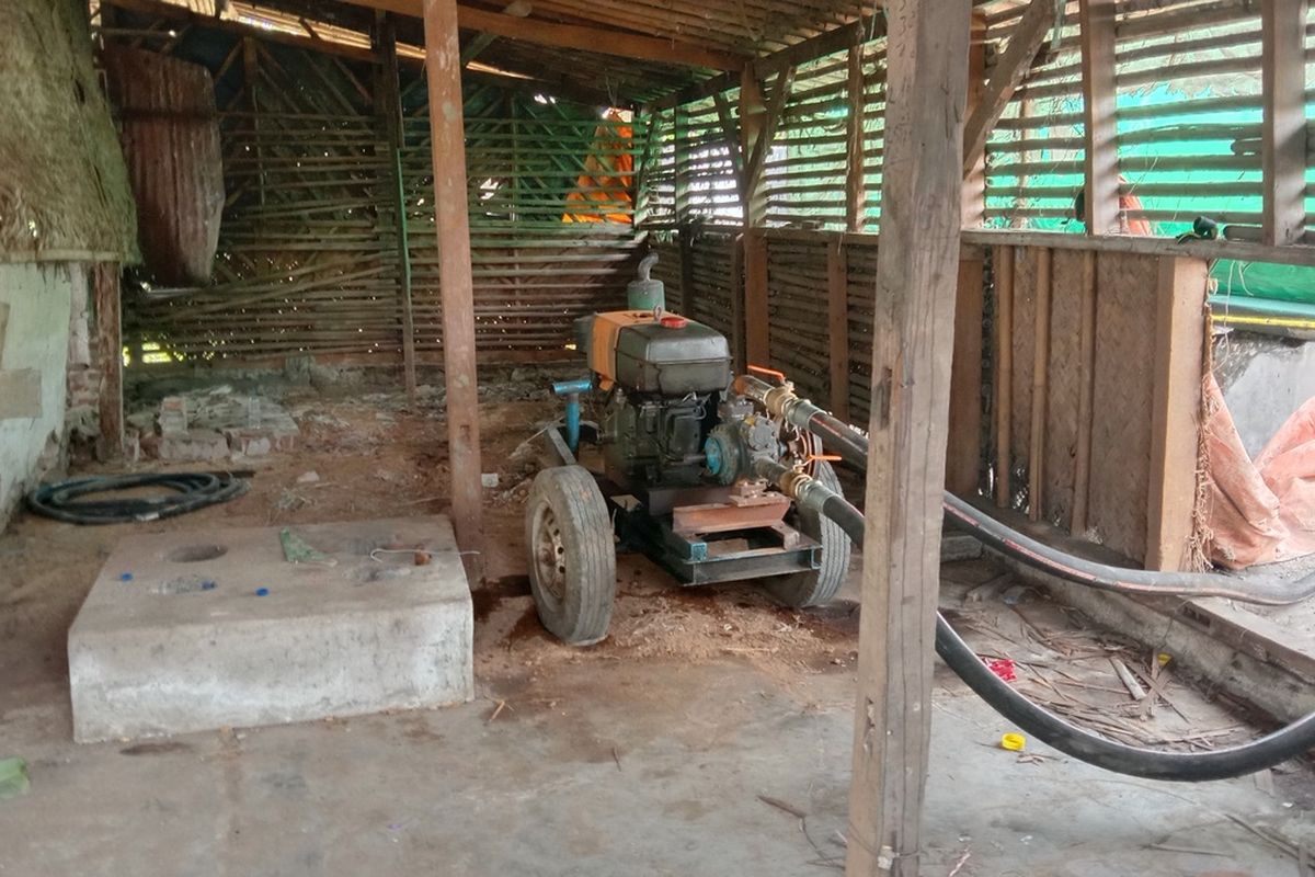 Tampak tabung bekas yang dimodifikasi untuk memindahkan gas bersubsidi ke tabung non subsidi. Kendaraan truk pengangkut gas elpiji subsidi diamankan Subdit Indag Ditreskrimsus Polda Jabar, Desa Tanjung, Patokbesi, Kabupaten Subang, Kamis (14/7/2022) dini hari sekitar pukul 03.00 WIB. Truk yang diamankan tersebut membawa gas elpiji bersubsidi sebanyak 20 ton dari kilang Eretan Indramayu, Jawa Barat dan rencananya akan dibawa ke SPBE Linggarjati Subang.