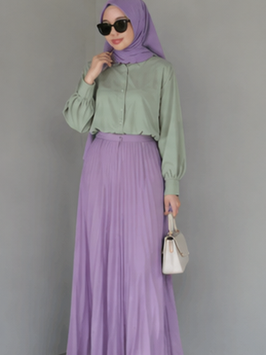 Warna sage makin populer di fashion karena mudah dipadukan. Dari putih hingga navy, ini 10 kombinasi warna sage yang bikin outfit kamu makin kece.