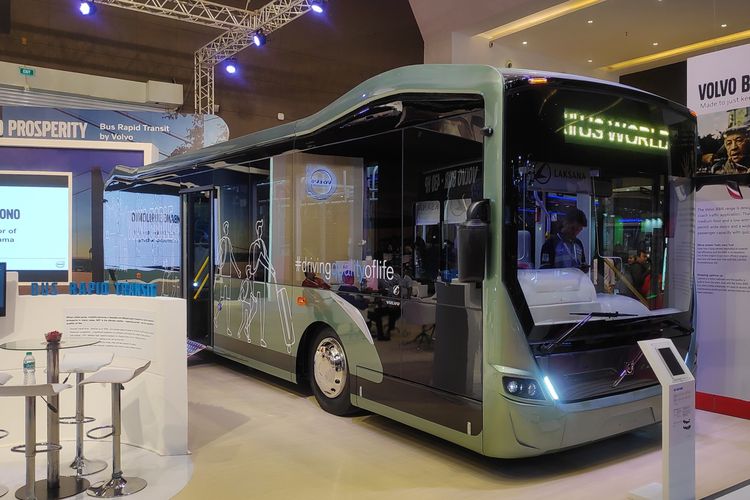 Pameran Busworld resmi dibuka, Rabu (20/3/2019). Pameran ini berlangsung di JI EXpo Kemayoran dan menampilkan bus model terbaru dan tercanggih serta bus model lawas