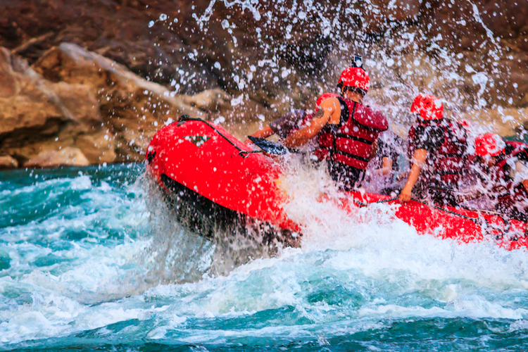 Ilustrasi Arung Jeram