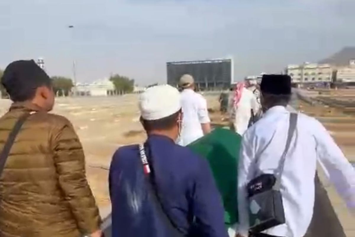 Salah satu jemaah haji asal Indonesia yang hendak dimakamkan di Tanah Suci Makkah, Sabtu (07/06/2025)