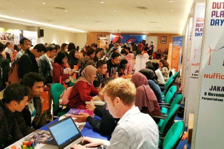 Nuffic Neso Indonesia menggelar acara Dutch Placement Day (DPD),  Jumat, 9 November, di Gedung Perpustakaan Nasional, Jakarta, menggandeng 27 universitas riset dan ilmu terapan Belanda.