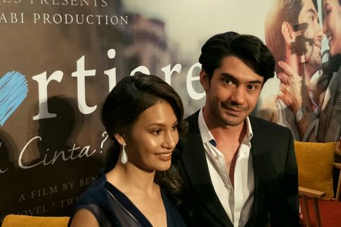 Reza Rahadian Paksa Produser Libatkan Raihaanun dalam Film Twivortiare
