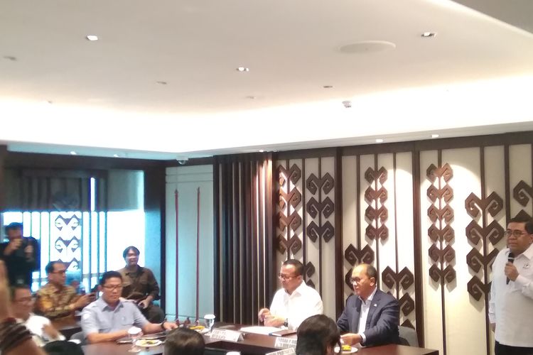 Menteri KP Edhy Prabowo berdiskusi bersama Kadin dan pelaku usaha di Jakarta, Senin (18/11/2019).