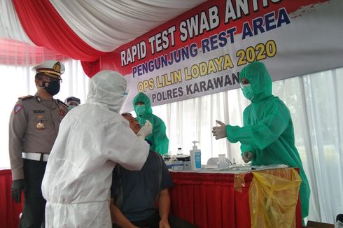 Polisi Rapid Test Antigen Acak ke Pengendara Mobil di Rest Area Km 57 Tol Japek