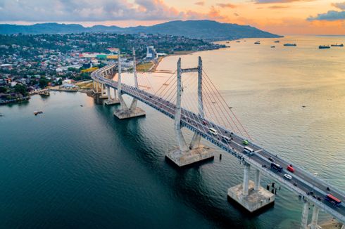 [POPULER PROPERTI] Cerita di Balik Nama Jembatan Merah Putih di Ambon
