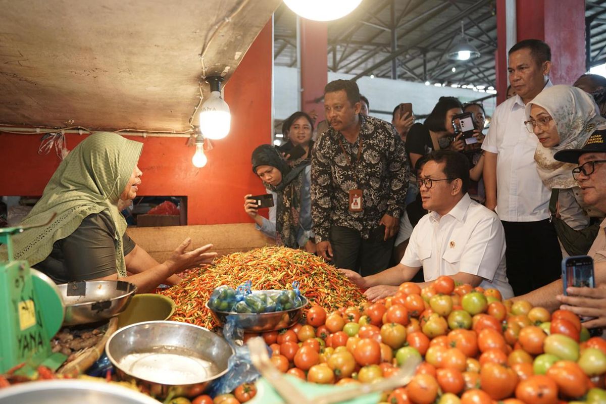 Kunker ke Manado, Mendag Budi Santoso Pastikan Indonesia Timur Siap Sambut Nataru