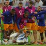 Belanda Vs Argentina, Saat Van Dijk Dorong Paredes hingga Terjatuh 