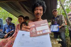 Uniknya KPU Coklit Suku Anak Dalam, Pakai Cap Jempol dan Tak Ditempel Stiker 