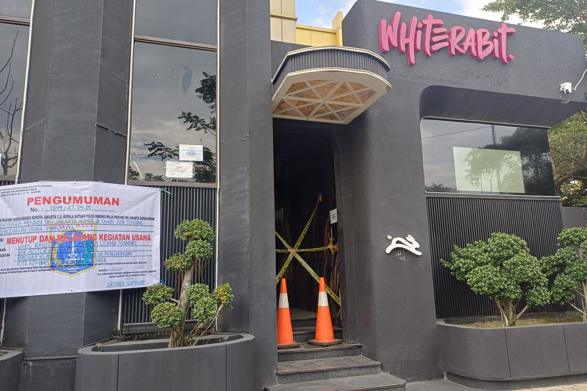 Izin Usaha White Rabbit PIK Dicabut Pemprov DKI, Bar hingga Karaoke Tak ...