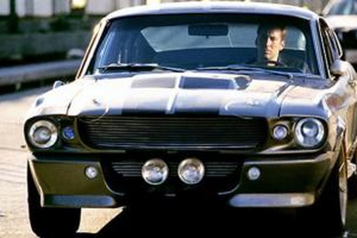 Ford Mustang Eleanor dikendarai Nicholas Cage