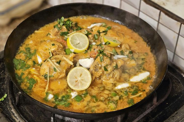 Resep Ayam Woku Pedas Gurih, Bumbu Rempah Wangi dan Meresap