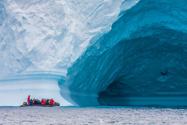 Benua Antartika salah satu tempat paling dingin di Bumi. Daftar negara benua Antartika berjumlah nol, tetapi ada tujuh negara yang mengeklaim wilayah di sana.
