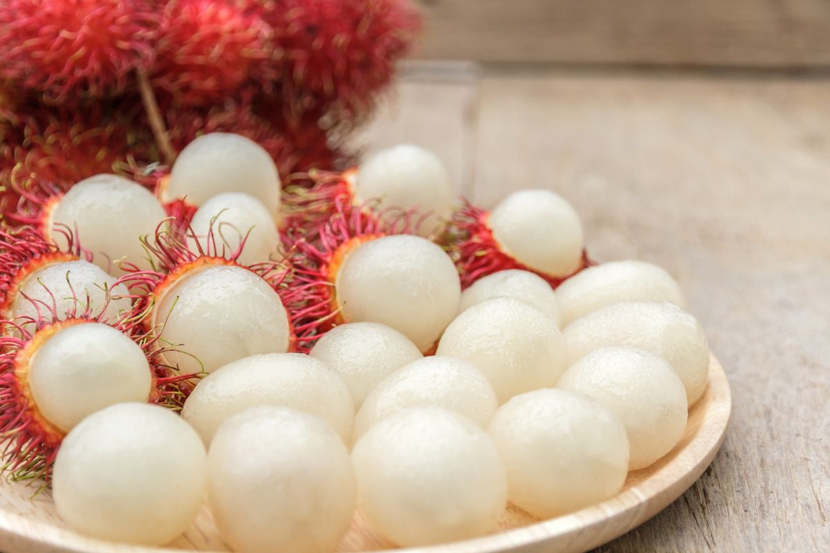 Ilustrasi apakah baik makan rambutan banyak?