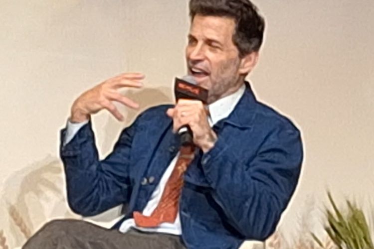 Zack Snyder, sutradara film Rebel Moon di jumpa pers di Tokyo, Jepang (11/12/2023)