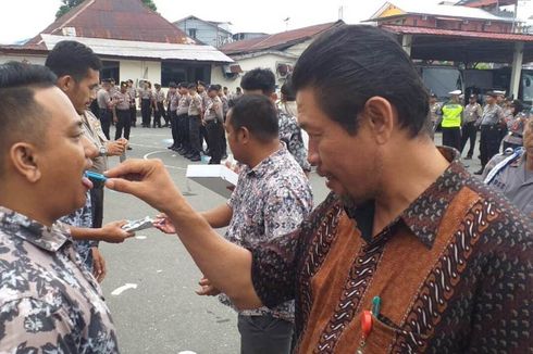 Anggota Polresta Pulau Ambon Mendadak Dites Narkoba, Liurnya Diperiksa