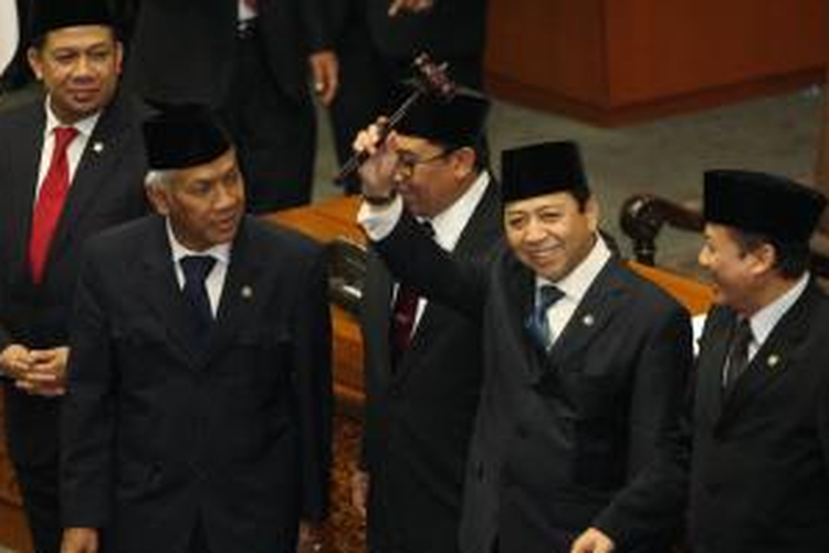 Ketua DPR Setya Novanto dan empat wakilnya saat terpilih dalam pemilihan paket Pimpinan DPR, 1 Oktober 2014.