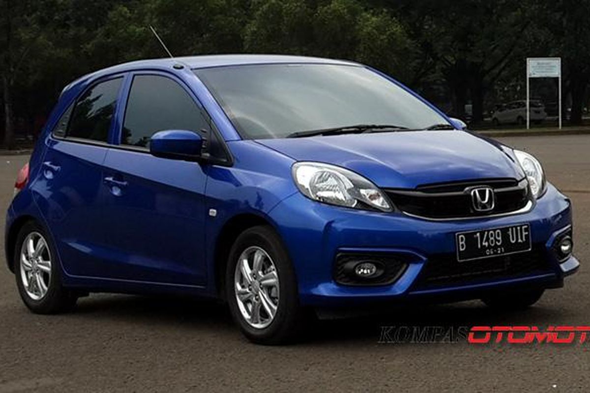 Honda Brio Satya CVT, city car yang irit bahan bakar.