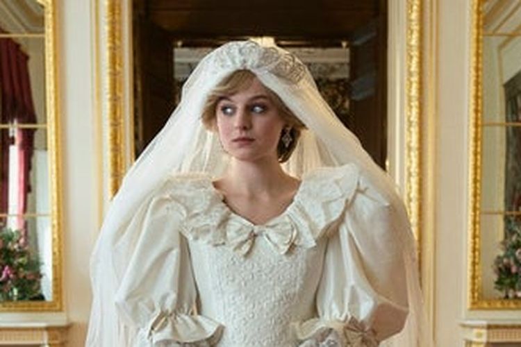 Potret Emma Corrin sebagai Lady Diana Spencer dalam serial televisi The Crown season 4 yang akan tayang di Netflix 15 November 2020.