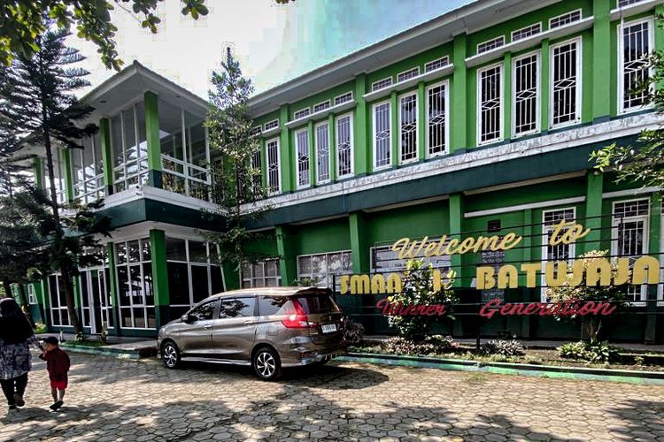 SMAN 1 Batujajar, Desa Selacau, Kabupaten Bandung Barat (KBB), Jawa Barat.