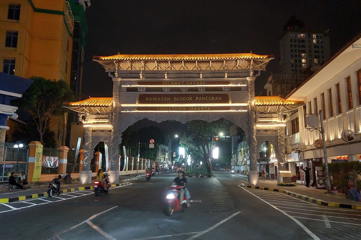 Gapura China Town Jakarta di Kawasan Glodok Pancoran, Tamansari, Jakarta Barat.