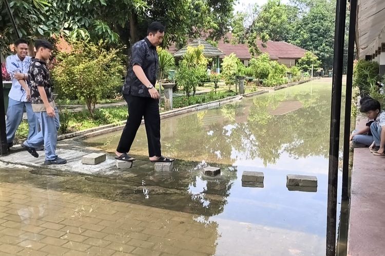 Lapangan SMAN 4 Tangsel Tergenang 4 Bulan, Aktivitas Siswa Terganggu
