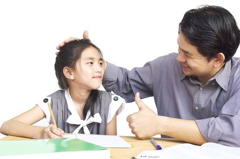 Cara Mengajarkan Bahasa Inggris ke Anak yang Efektif untuk Dilakukan di Rumah