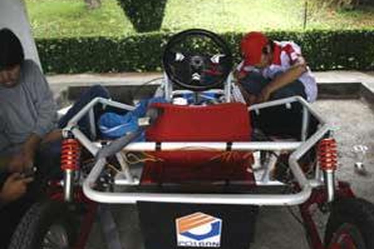 Ilustrasi: Saat ini banyak perusahaan harus memiliki tenaga ahli K3, yang bahkan permintaan tenaga ini tak hanya di Indonesia, melainkan juga dari sejumlah negara di Timur Tengah. 