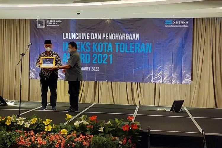 Penghargaan Kota Toleran versi Setara Institue diterima langsung oleh Wali Kota Magelang Muchamad Nur Aziz di Hotel Ashley, Jakarta Pusat, Rabu (30/3/2022) malam.
